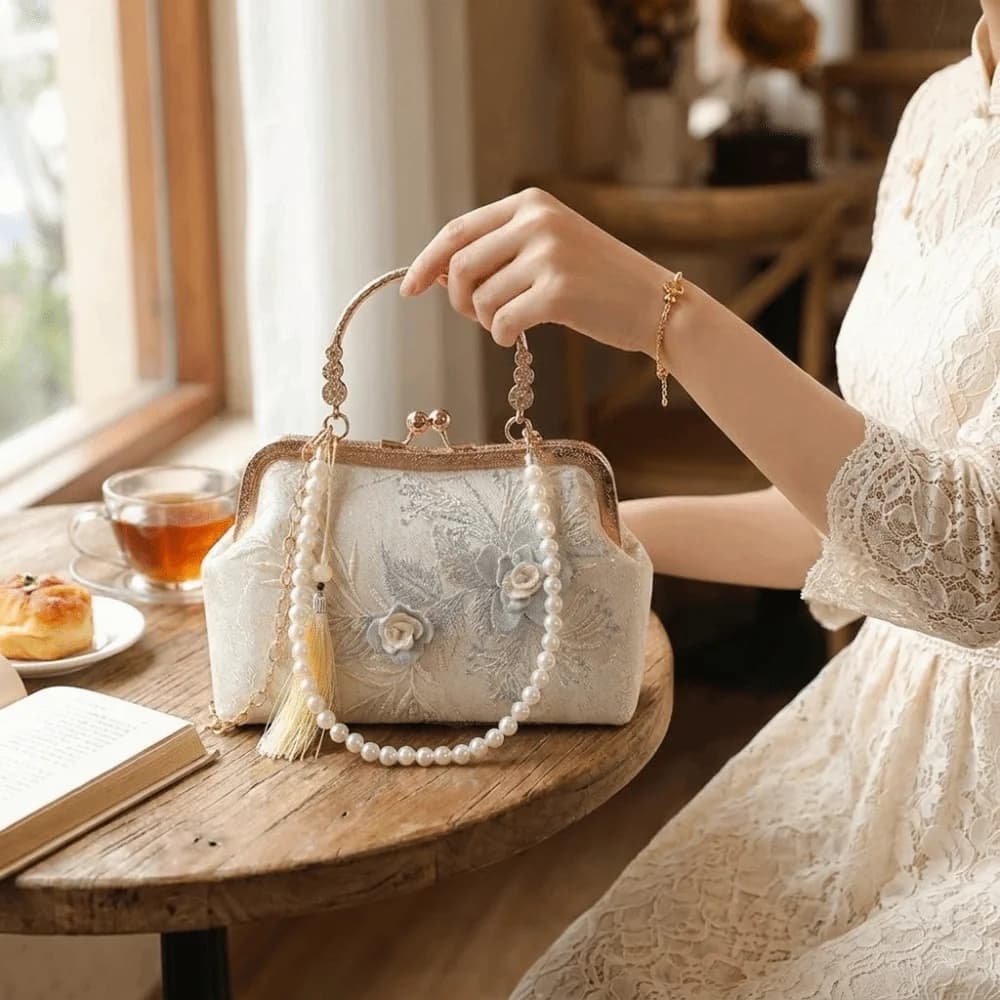Vintage Embroidered Kiss Lock Handbag Chinese Style Top-Handle Pearl Chain Bag Tassel Small Square Floral Lace Evening Bag Party