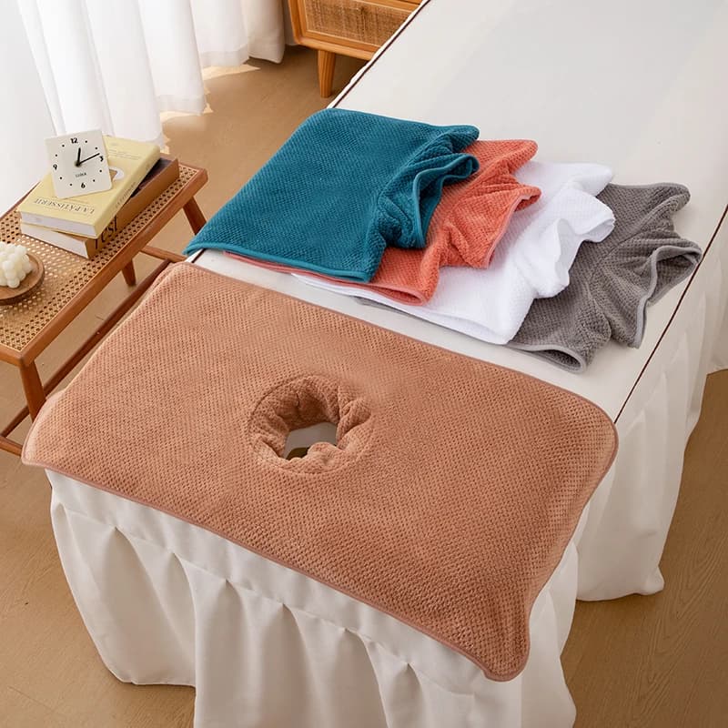 1pc Microfiber Hole Towels for Beauty Beds 40×80cm Functions: shield facial holes, absorb moisture & ensure hygienic treatm