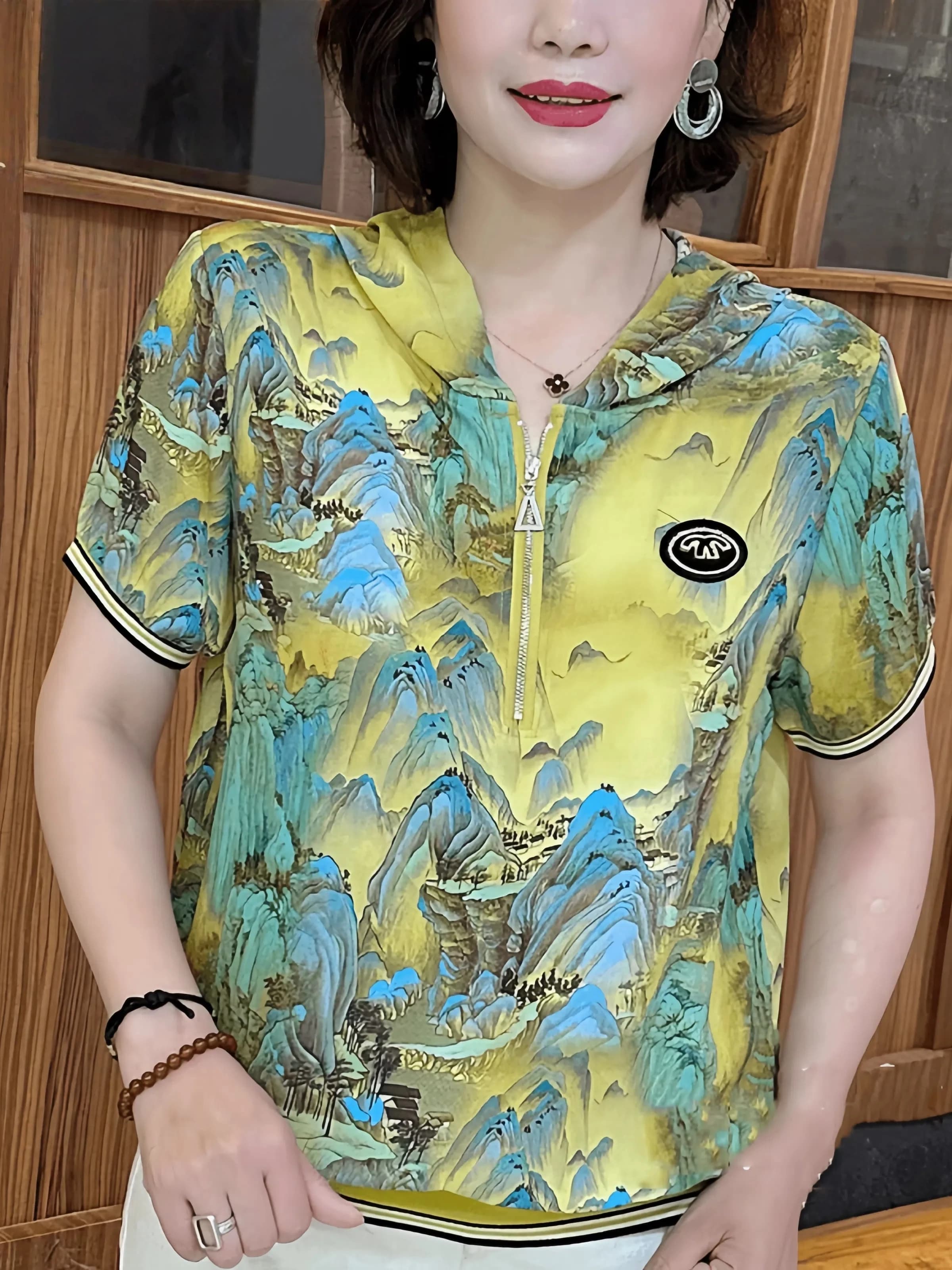 Nuova T-shirt Estiva alla Moda con Cappuccio, Stile Coreano, Stampa a Lettere Sfumate, Manica Corta, Top Casual da Donna, Abbigliamento per Mamme