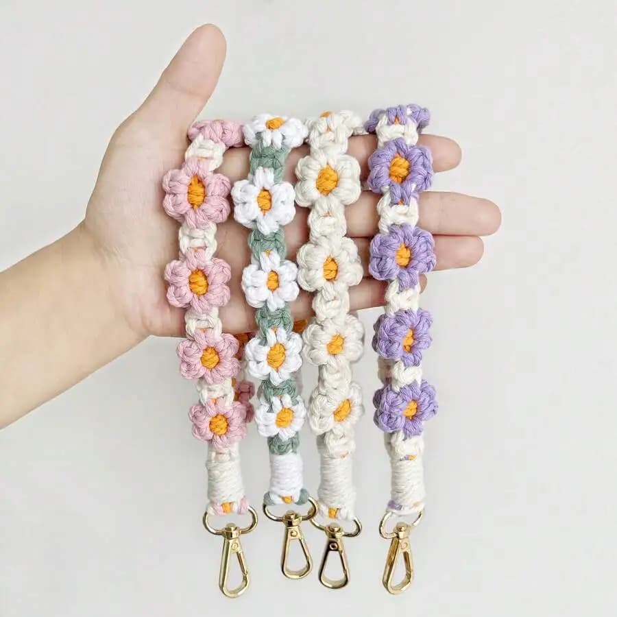 1pc Handmade Crochet Bohemian Style Daisy Wristband, Key Chain Strap, Water Bottle Handle Rope, Ideal Gift For Friends And Lover