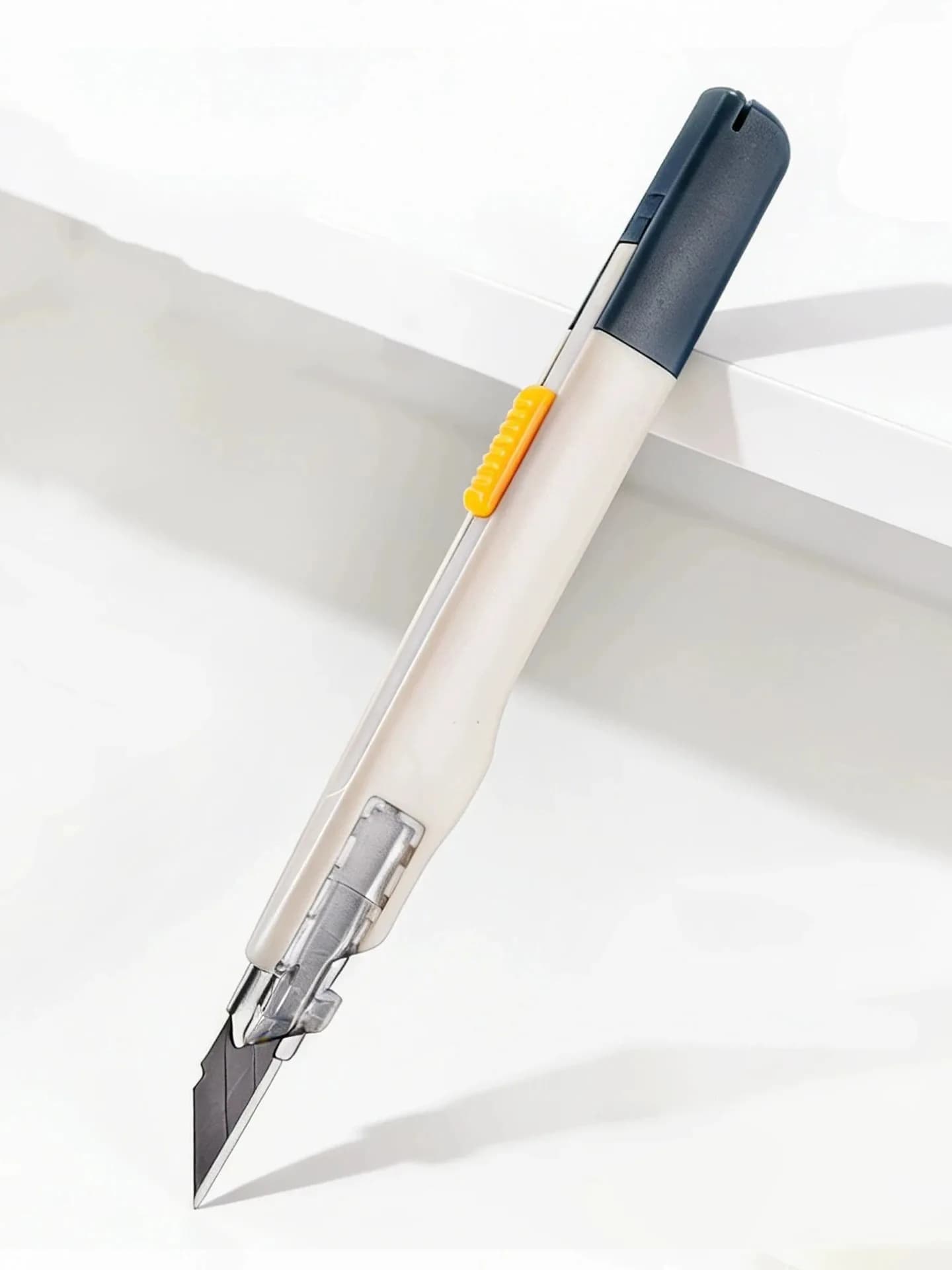 Coltello multiuso anti-vibrazione da 9 mm per taglio di adesivi auto, decalcomanie, vinile, pellicole PPF, pellicole oscuranti per vetri, carta da taglio e strumento fai-da-te