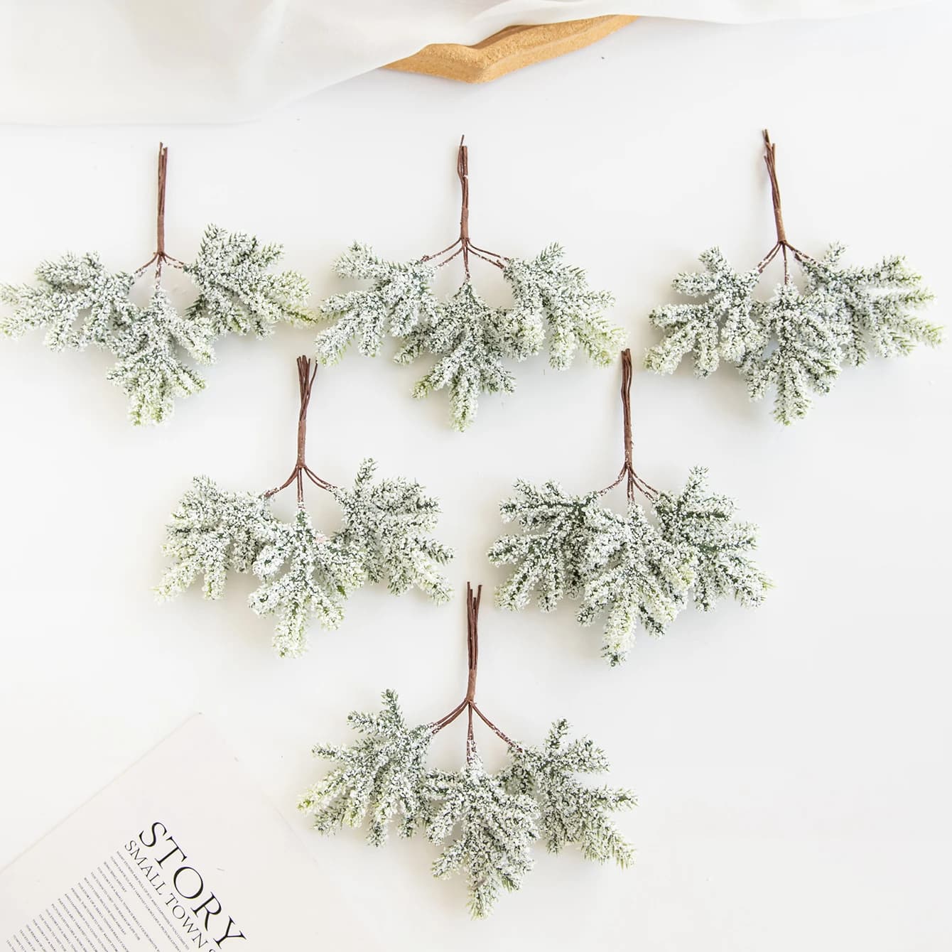 5/10 pezzi piante artificiali ramo finto dorato gelo albero di Natale accessorio casa camera da parete appeso decorazione di nozze scrapbook regalo
