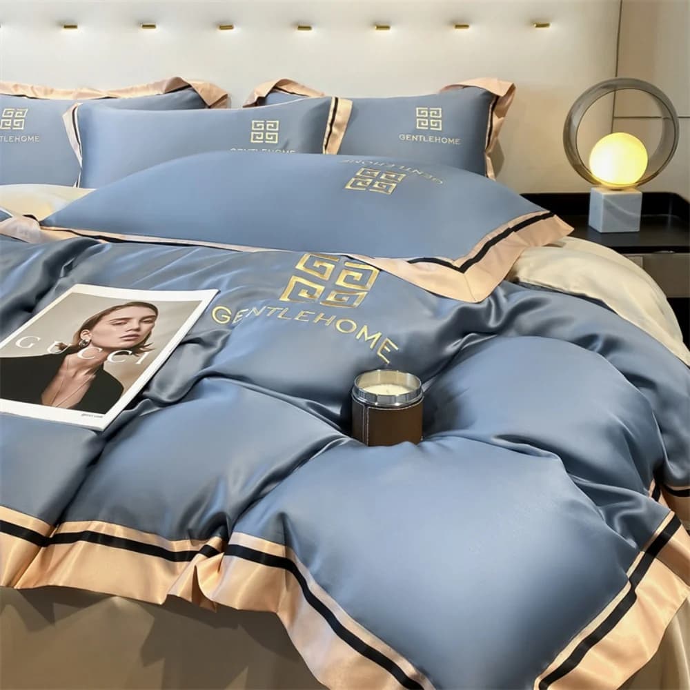 Set of four pieces with luxury embroidery Set of summer duvet cover to sleep smooth in ice silk washed Set of bed linen and pillowcase