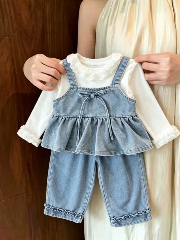 Girls' Sweet Denim Camisole Ruffle under Shirt And Jeans Three Piece Set Fashionable Autumn Wear for Kids under 17 Years Old
