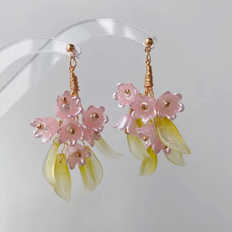 Elegant Pink Flower Long Earrings Unique Bouquet Design Beaded Earrings Handmaking Floral Earrings Wholesale Custom Packaging