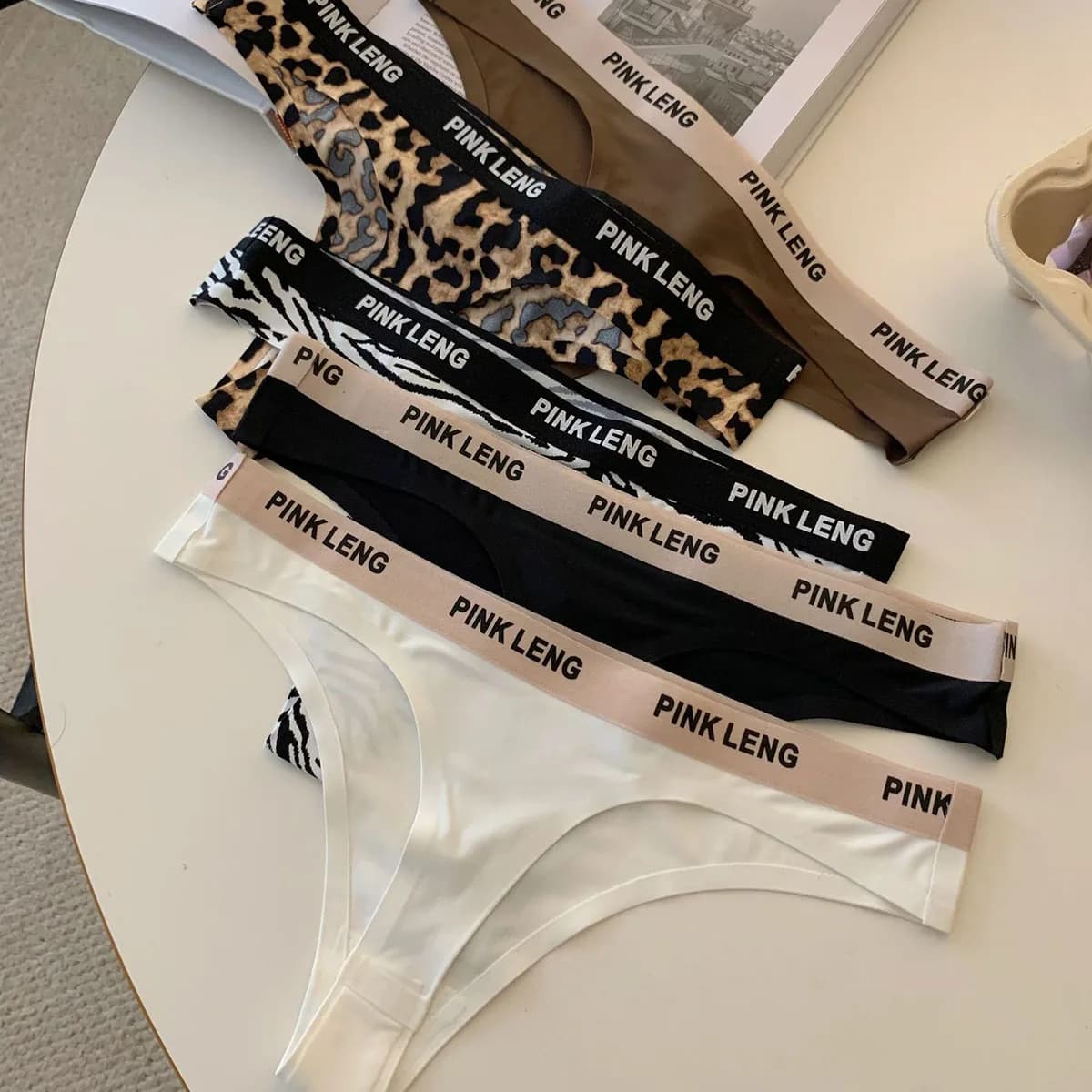 Women Thongs Cotton Panties Plus Zise Underwear Sexy G-String Low Waist Briefs Underpants Comfortable Lingerie Thongs