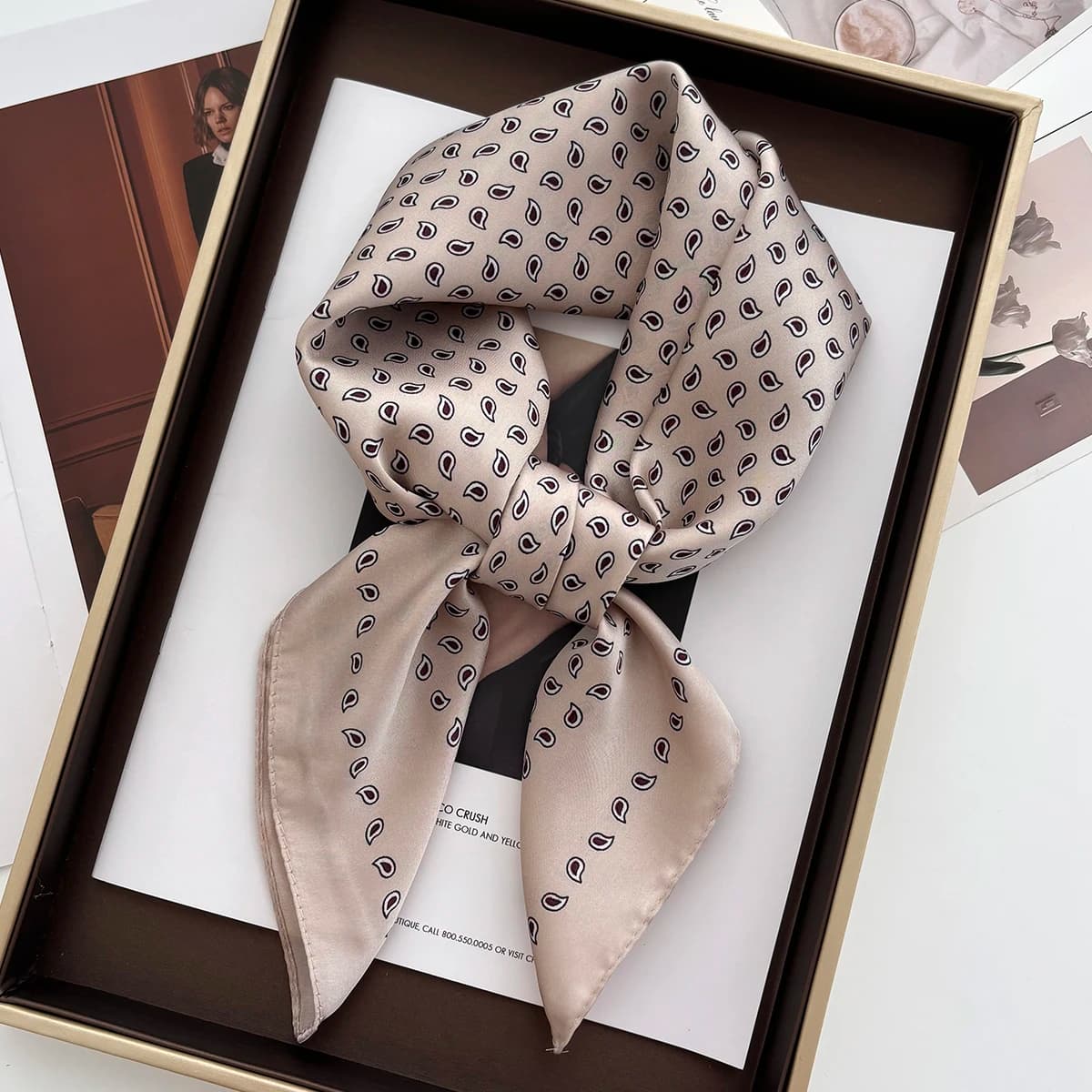 70*70 cm Sciarpa quadrata da donna in morbido raso con stampa floreale Avvolgente Foulard Fazzoletto da collo Bandane Capelli Cravatta magra Scialli Hijab