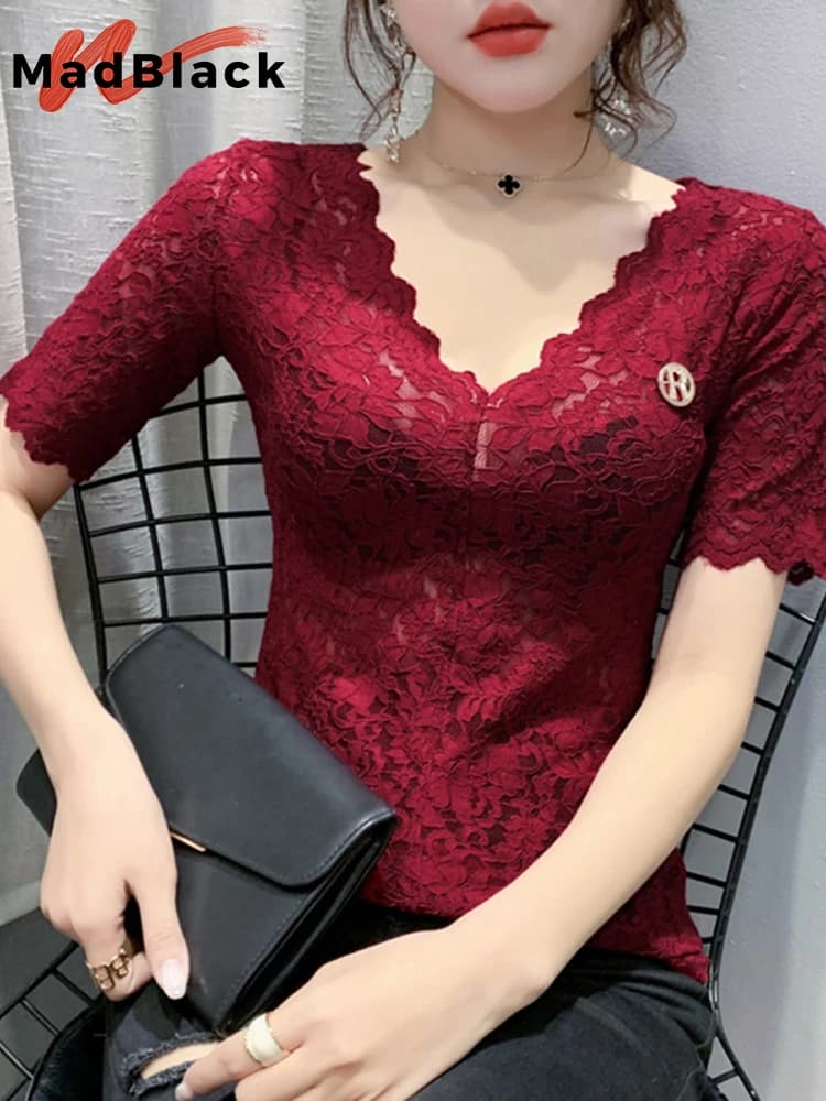 Maglietta da donna estiva MadBlack moda Sexy scollo a v manica corta top in pizzo elegante Slim scava fuori t-shirt femminile Blusas T29617S