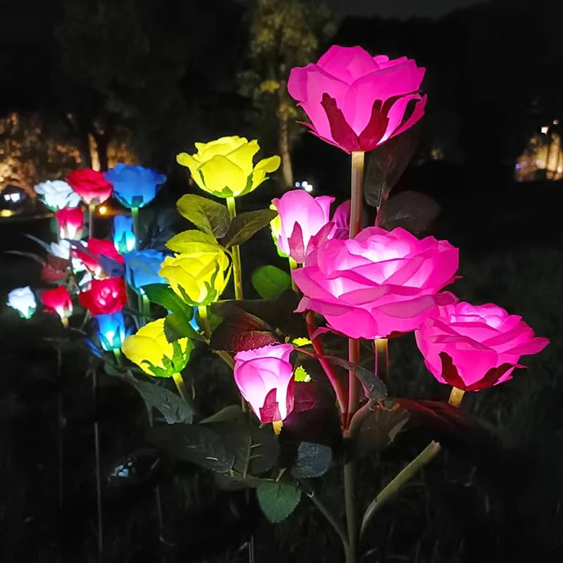 Lampada Solare a LED a 5 Teste a Forma di Rosa per Giardino, Decorazione per Matrimoni, Parterre, Feste, Campeggio, Esterni, Cortili e Illuminazione a Terra