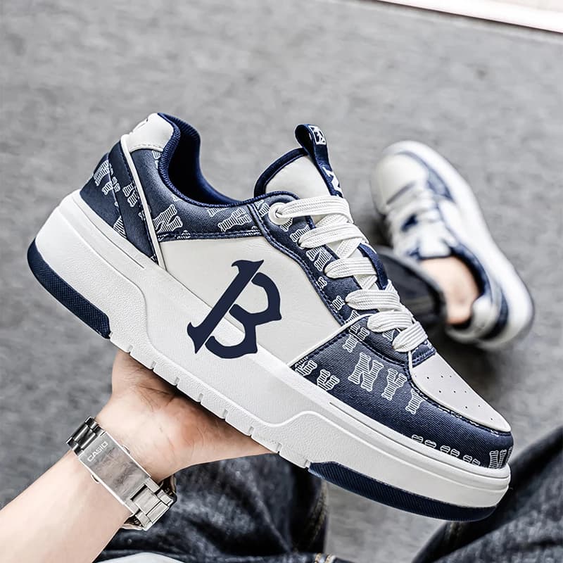 Calzature antiscivolo bianche con respiro confortevole Scarpe casual da uomo nuove autunnali Fondo spesso Scarpe da ginnastica maschili rinforzanti resistenti all'usura