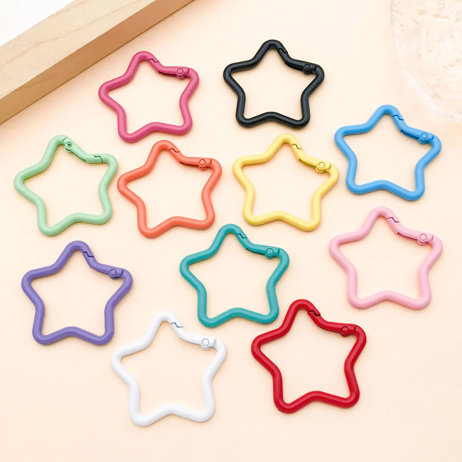30pcs 40.5x41mm Aluminum Alloy Hanging Spray Paint Five-Pointed Star Hook Dog Buckle DIY Key Chain Bag Pendant Universal Buckle