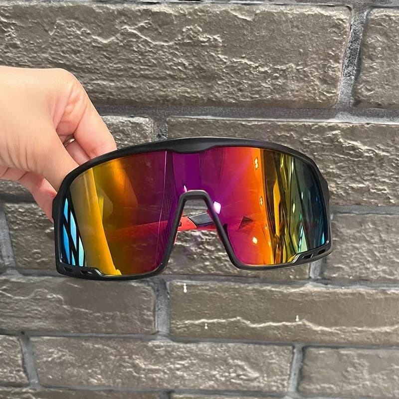 Lightweight sports sunglasses for cycling, professional sunglasses with UV protection for men and women