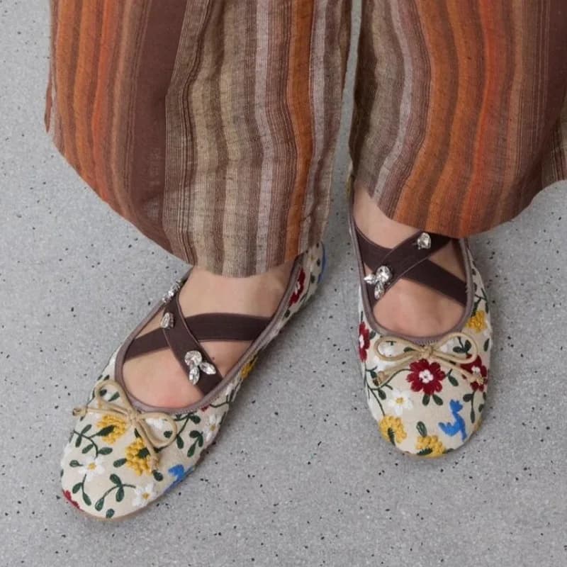 Women's Embroidered Flower Dancers With Rhinestones Leopardate Casual Shoes Little Deep Female Comfortable Mary Jane Fashion Shoes