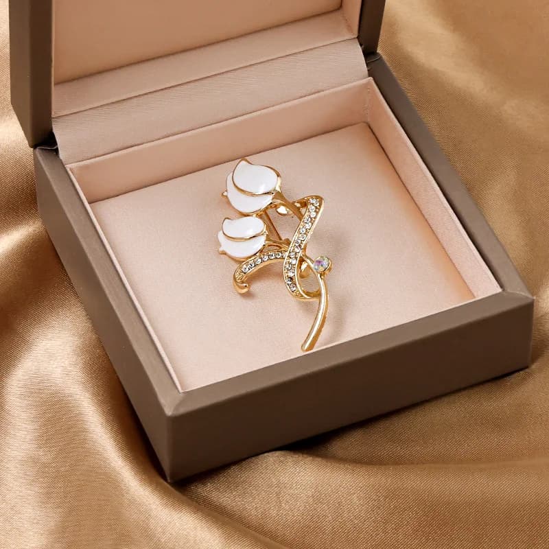 Spilla da donna a forma di tulipano bianco con effetto goccia d'olio, elegante e di alta gamma, accessorio floreale per abbigliamento, zaini e sciarpe