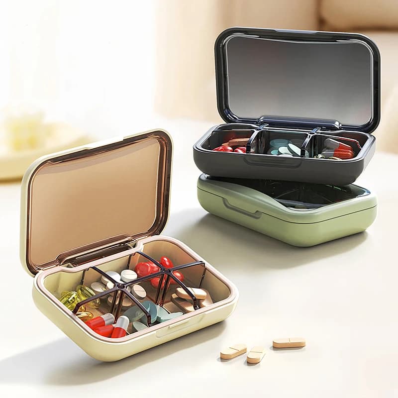 6-Compartment Pill Box, Large Capacity Dust-Proof and Moisture-Proof Vitamin and Medicine Box, Suitable for Use Outdoors or When Traveling