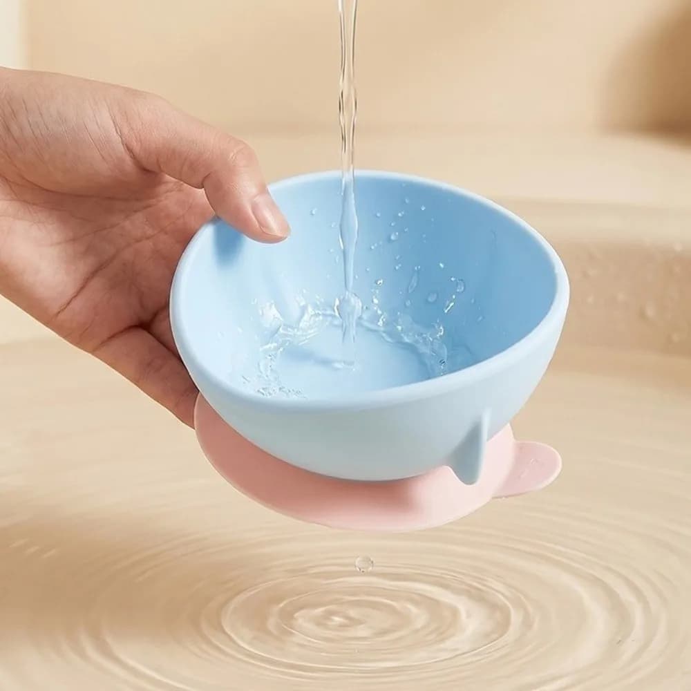 Creative Silicone Suction Cup Pet Bowl Stable Anti-spill Cat Food Water Bowl Food-grade Non-slip Pet Feeder Container For Cats