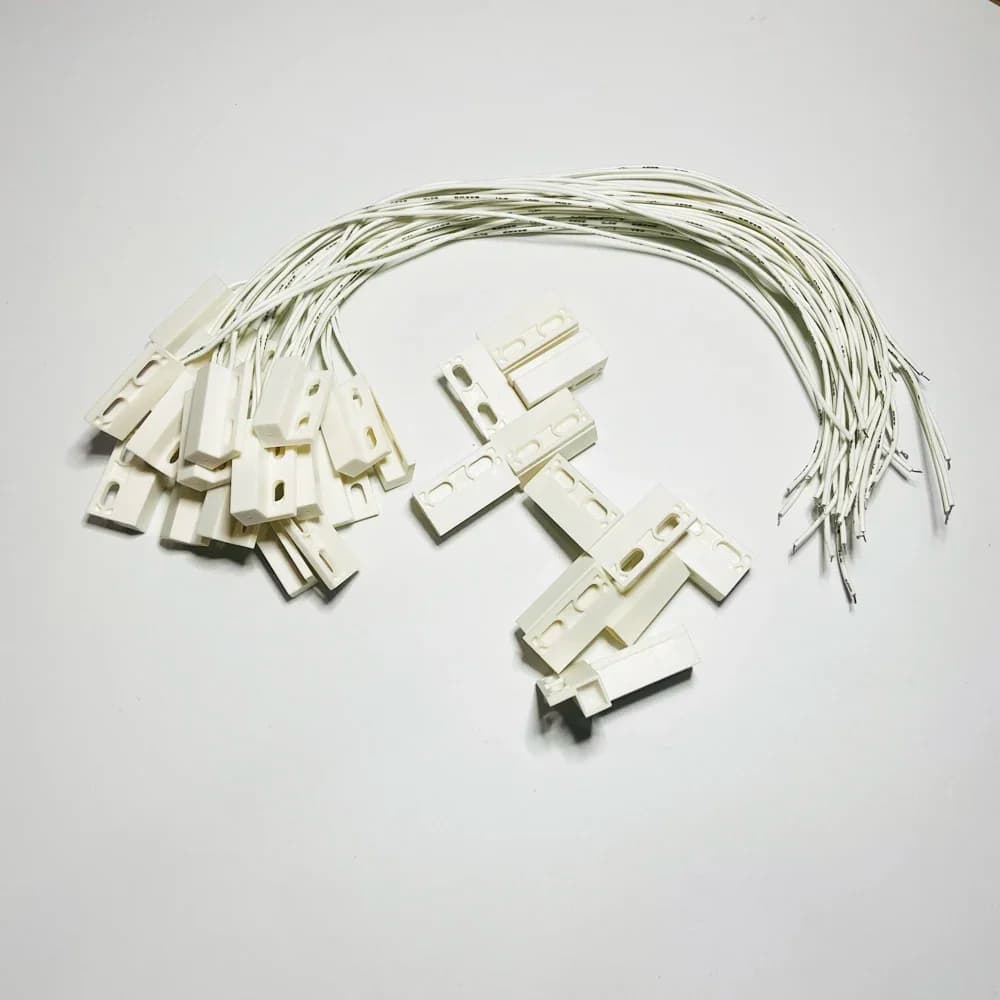 20 pz Plastica Montaggio Superficie Sensore Magnetico Porta A Filo Aperta Allarme Rivelatore Finestra NC/NO Contatto A Secco 220Vac Interruttore Della Lampada Pettorale