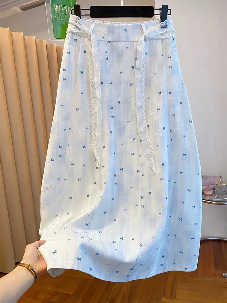 Nuova Gonna Estiva Versatile Blu Floreale a Mezza Lunghezza da Donna, Modello a Ombrello con Cintura in Pizzo