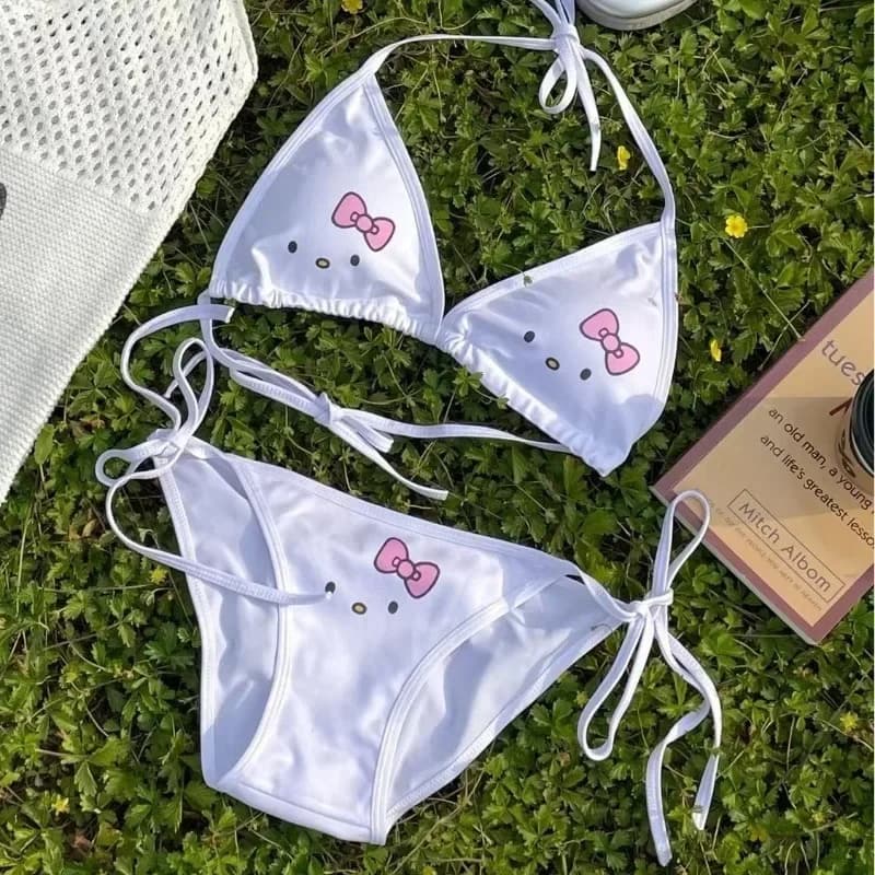 Nuovo costume da bagno Hello Kitty split per donna, bikini carino e alla moda, push-up seno piccolo, costume da bagno primavera calda per le vacanze, abbigliamento da spiaggia