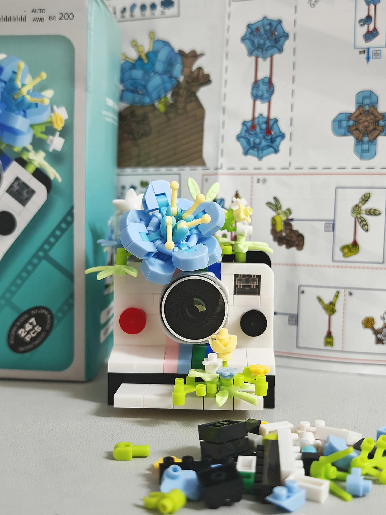 Vintage Camera and Flowers Building Blocks DIY Toys Small particles Brick Assembly Puzzle Toys For Friends Gifts Christmas Gifts