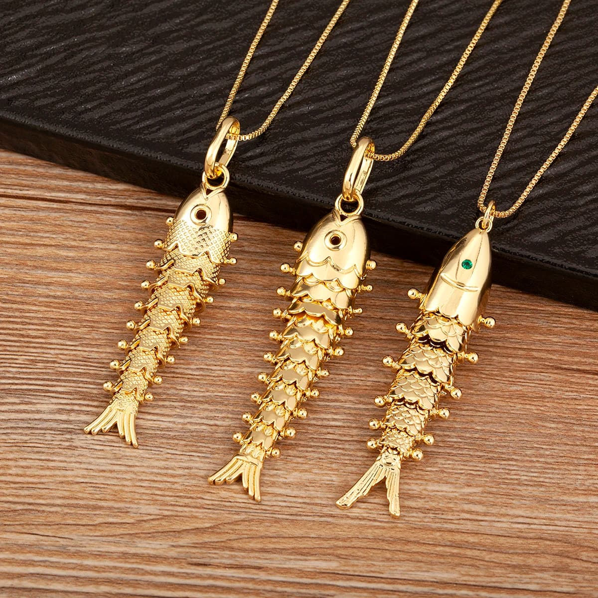 AIBEF High Quality 3 Design Lifelike Goldfish Necklace Fashion Green Crystal Copper Jewelry Accessories Party For Women Men Gift