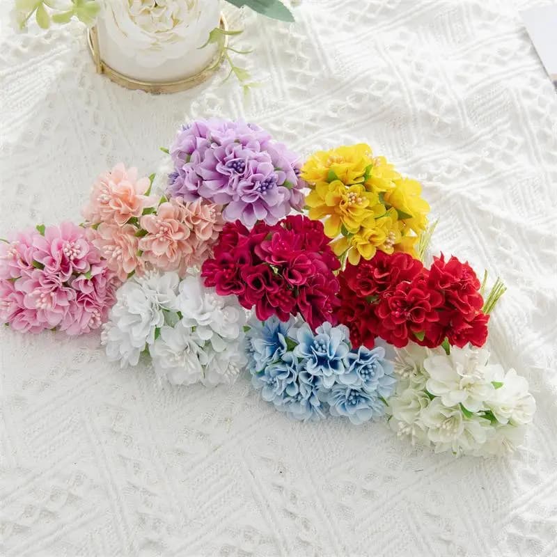 Mini Bouquet di Garofani Artificiali a 6 Teste, Bouquet di Ortensie in Seta Fatto a Mano, Piante Finte Realistiche per Decorazioni di Capodanno