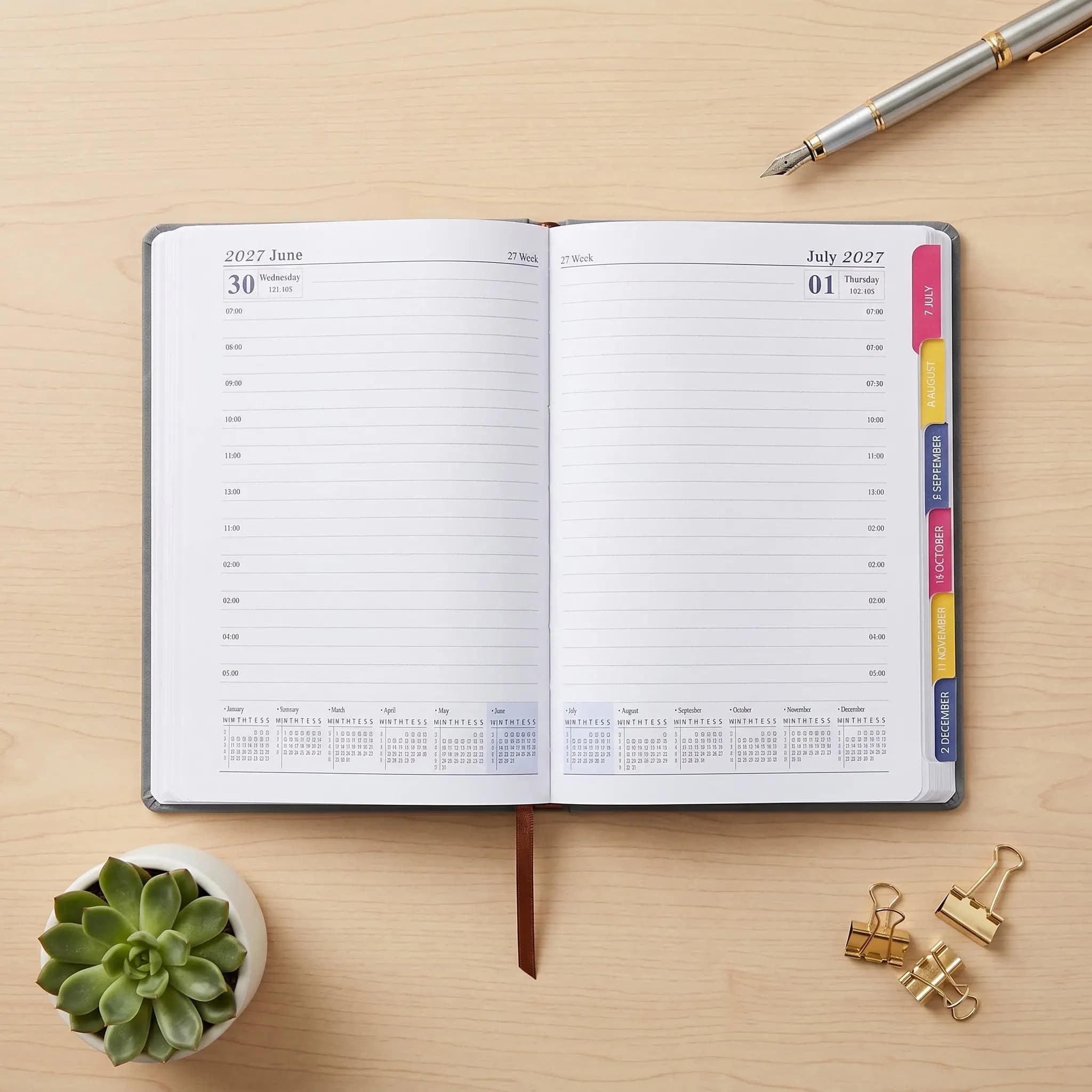 English Daily Planner 2027 Yearly Notebook 8.3x5.7 Grey Portable 365 Day Organizer Work Schedule Project Planner Notebook
