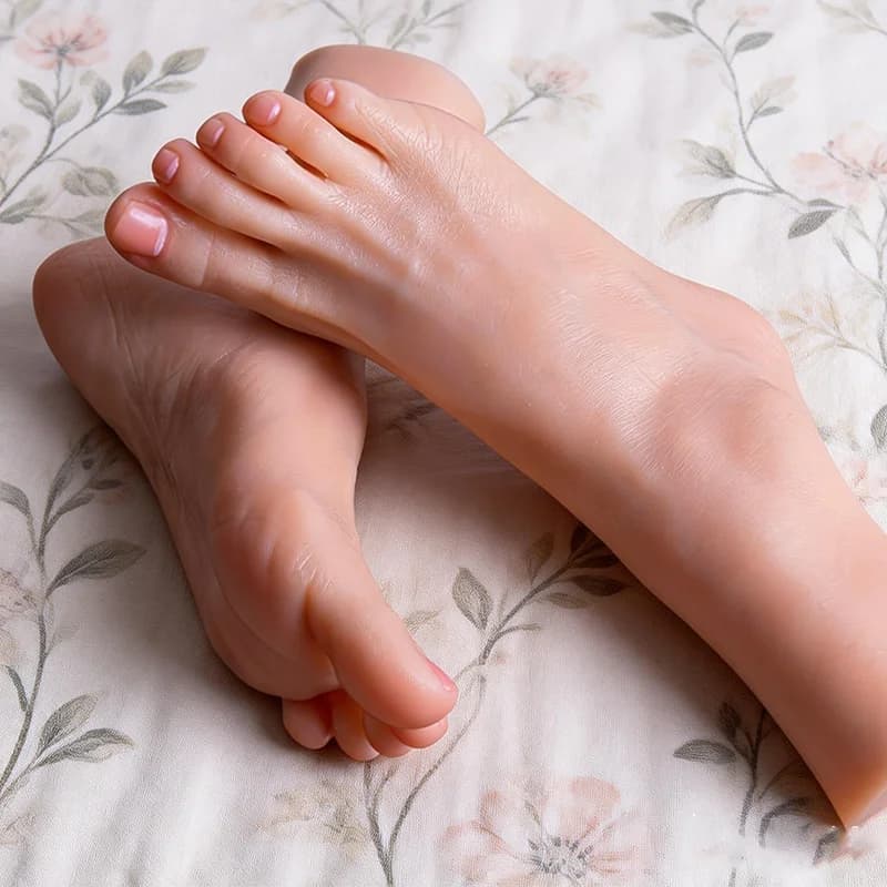 Female Foot Model in Silicone, Simulated Feet in Rubber for Riprese, Exhibition, Medici Accessories, Foot Fetish, Nail Art, Size 36