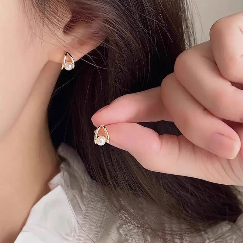 New Imitation Pearl Earrings Fashion Simple Small Gentle Earrings Women's Fresh Sweet All-match