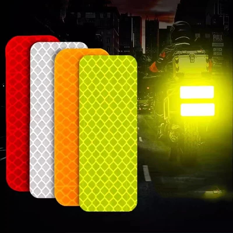 10 adesivi riflettenti per paraurti auto, nastro riflettente per guida notturna, adesivo riflettente per freccia per auto