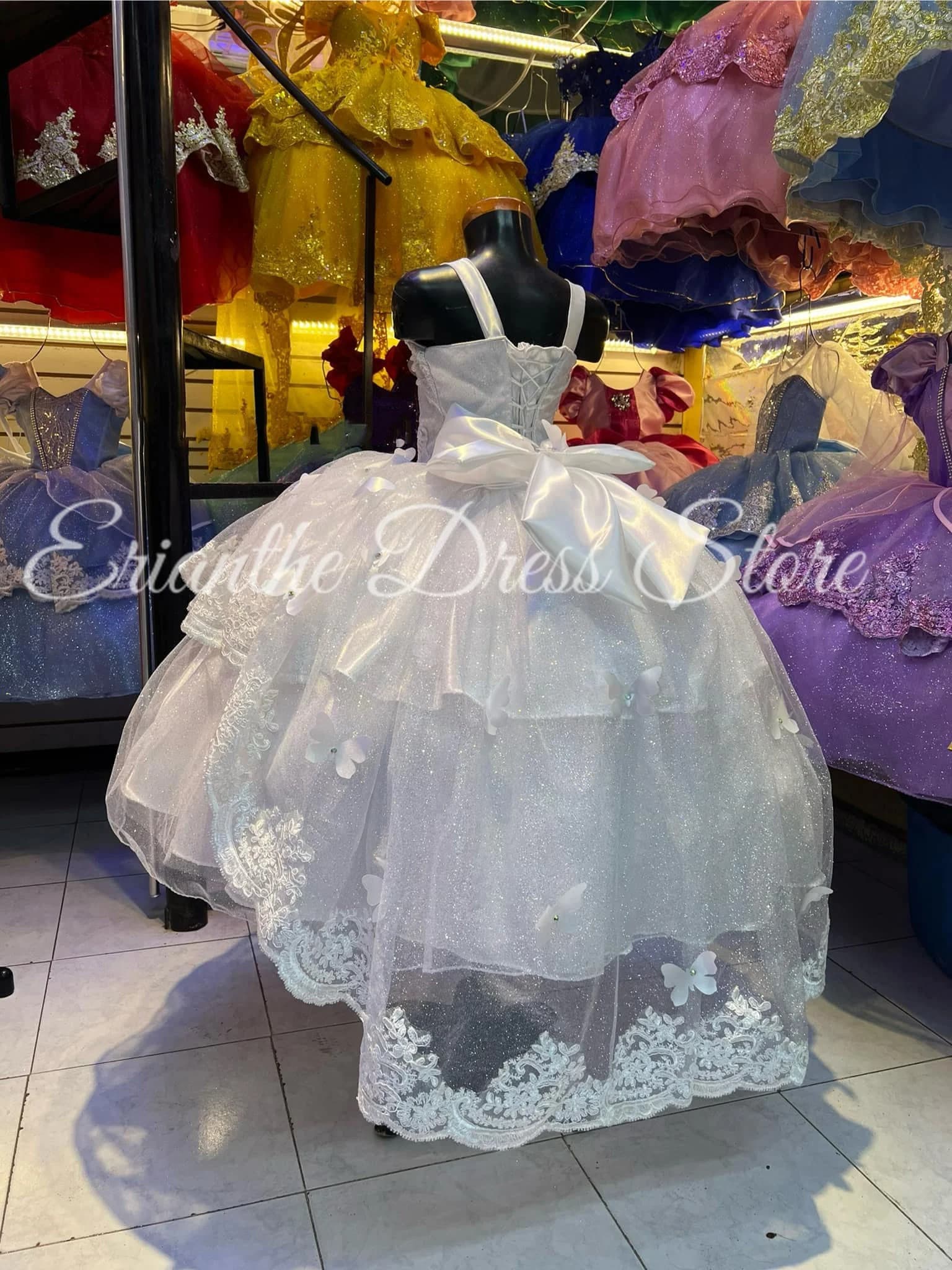 Abito da ragazza di fiore bianco principessa per matrimonio Tulle Puffy Applique in pizzo Abiti da ballo per prima comunione per feste di compleanno per bambini personalizzati