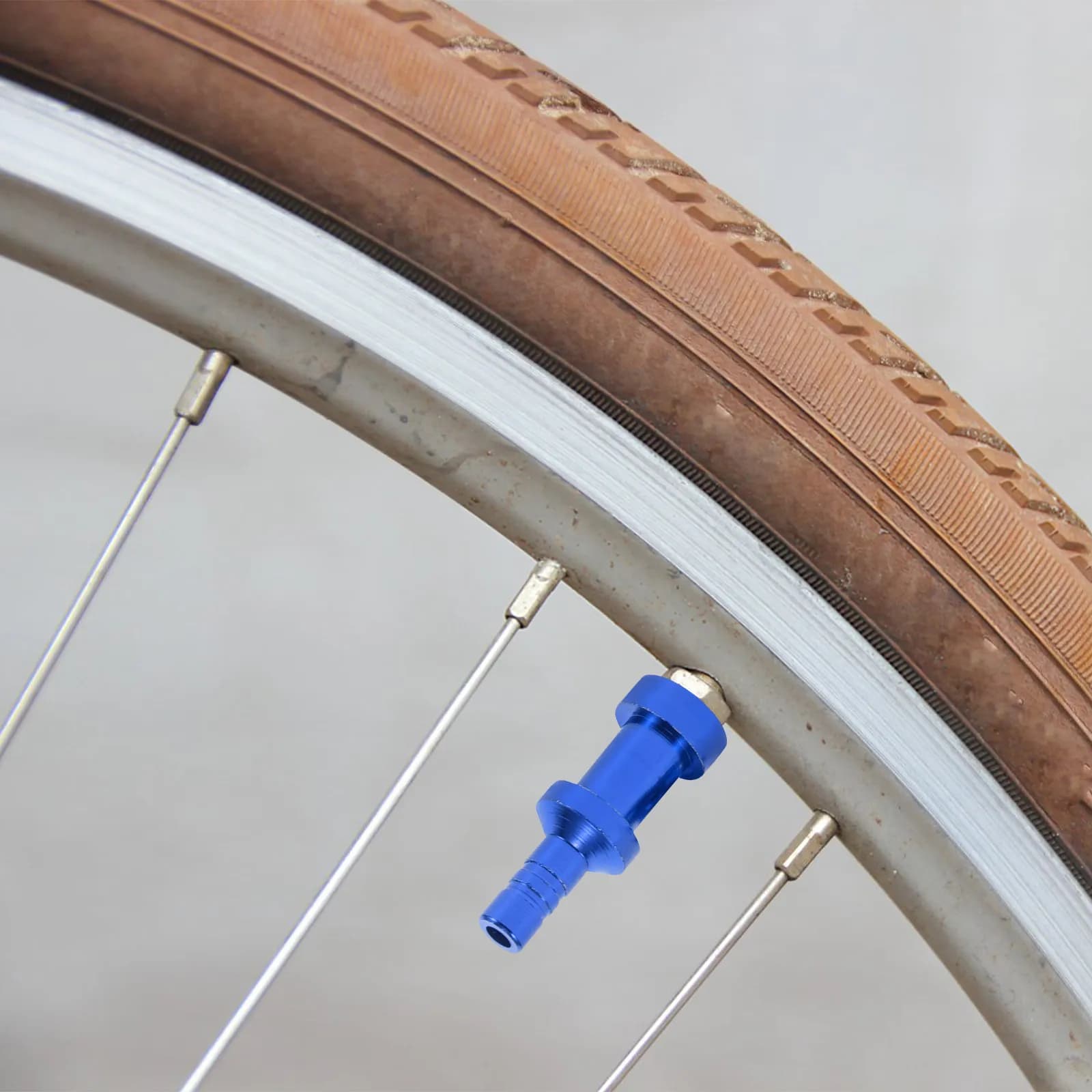 2 Pezzi Adattatore Valvola Francese per Bici in Lega di Alluminio Leggero, Tappi Valvola Tubeless per Pneumatici, Tappi Stelo Pompa Aria per Ciclismo