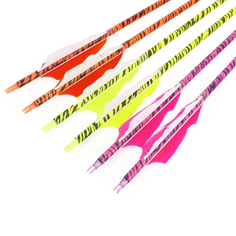 Frecce in Carbonio Leopard da 30 Pollici, Spine 500, 6/12 Pezzi con Alette Barbed da 4 Pollici per Tiro con l'Arco Indoor e Outdoor, Caccia e Tiro al Bersaglio