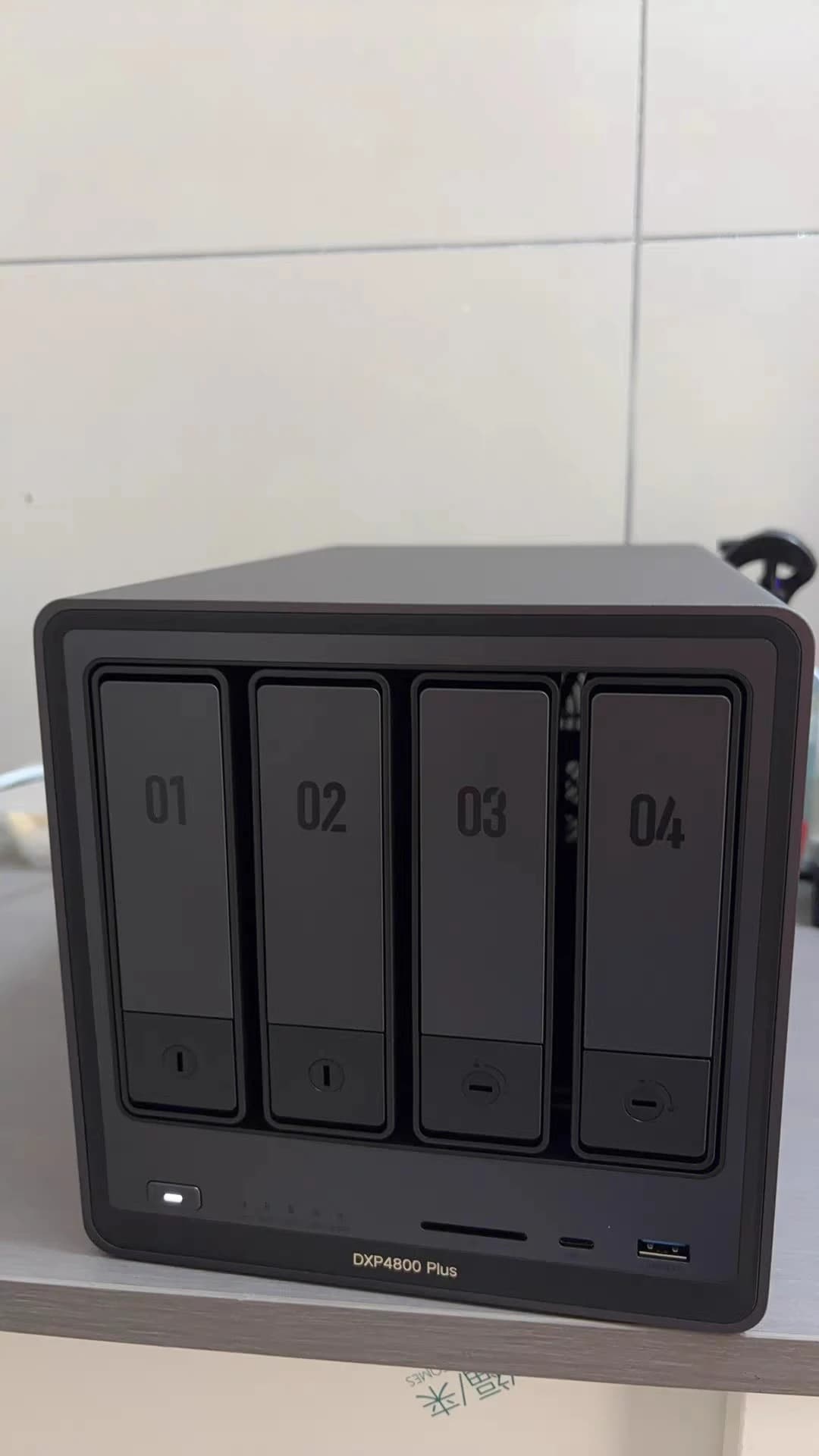 Original New UGREEN DXP4800 Plus 4-Bay NAS N100 Quad Core 8GB DDR5 Networking Storage
