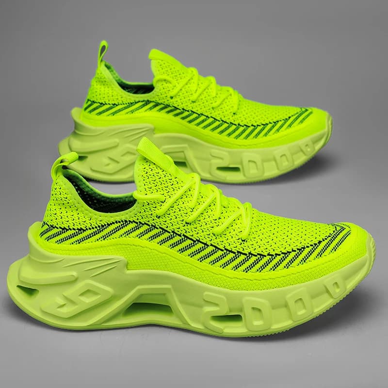 Fashionable men's new and breathable sports shoes easier to match: breathable fabric upper with striped design, light and Scottish, running sports shoes and training clothing