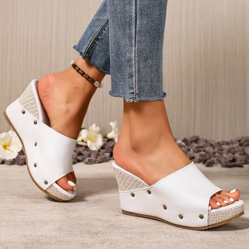 Summer 2026 New Fashion Slippers Round Toe Open Toe Studded Wedge Shoes for Women