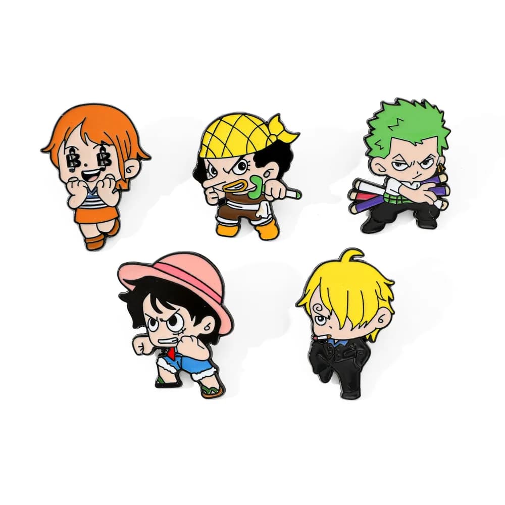 Spilla in metallo smaltato a tema anime di Monkey D. Luffy, Nami e Sanji, divertente distintivo gioiello per zaini e abbigliamento, regalo per amici
