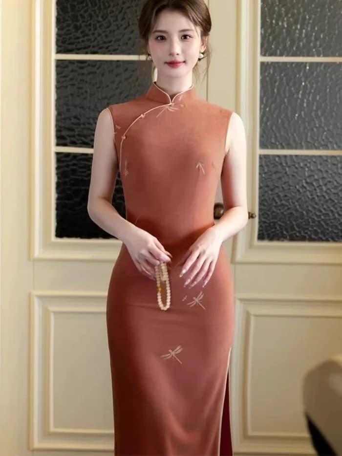 Spring 2026 Slimming Long Sleeveless Embroidered Ice Crystal Flower Patterned Traditional Chinese Style Women's Dress