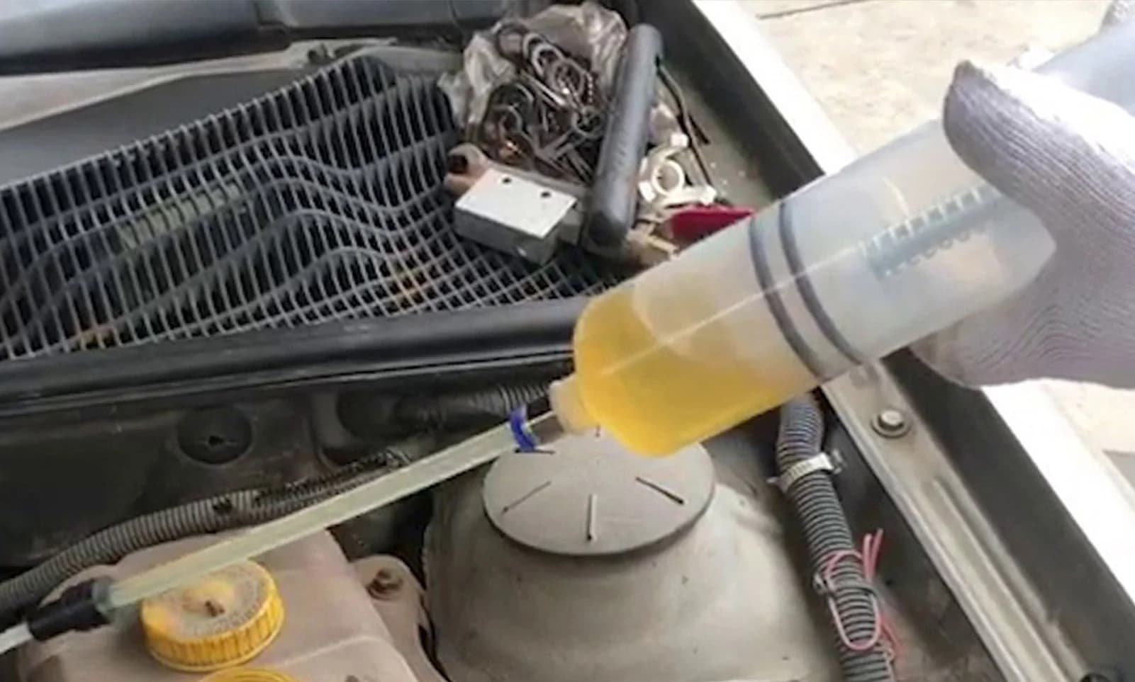 Auto Motore Olio Liquido Pompa Vuoto Manuale Inalazione Siringa Stile Motore Cooolante Trasferimento 500cc Pompa di Aspirazione Olio Freni Estrattore