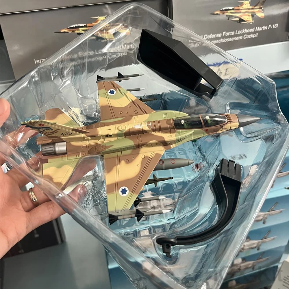 1:72 L'aeronautica israeliana F16 F-16I Soufa Fighting Falcon Fighter Modello giocattolo