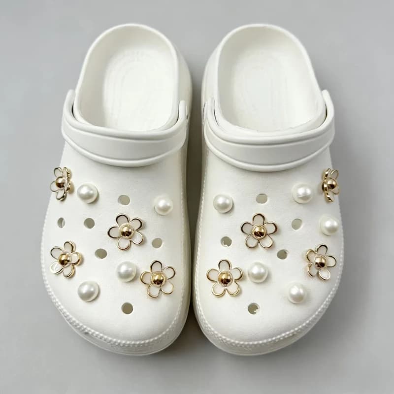 3D Cute Daisies Pearl Set Shoe Charms Accessories for Slide Sandals DIY Clogs Decoration Shoe Buckle Pins Shoe Decoration Gifts