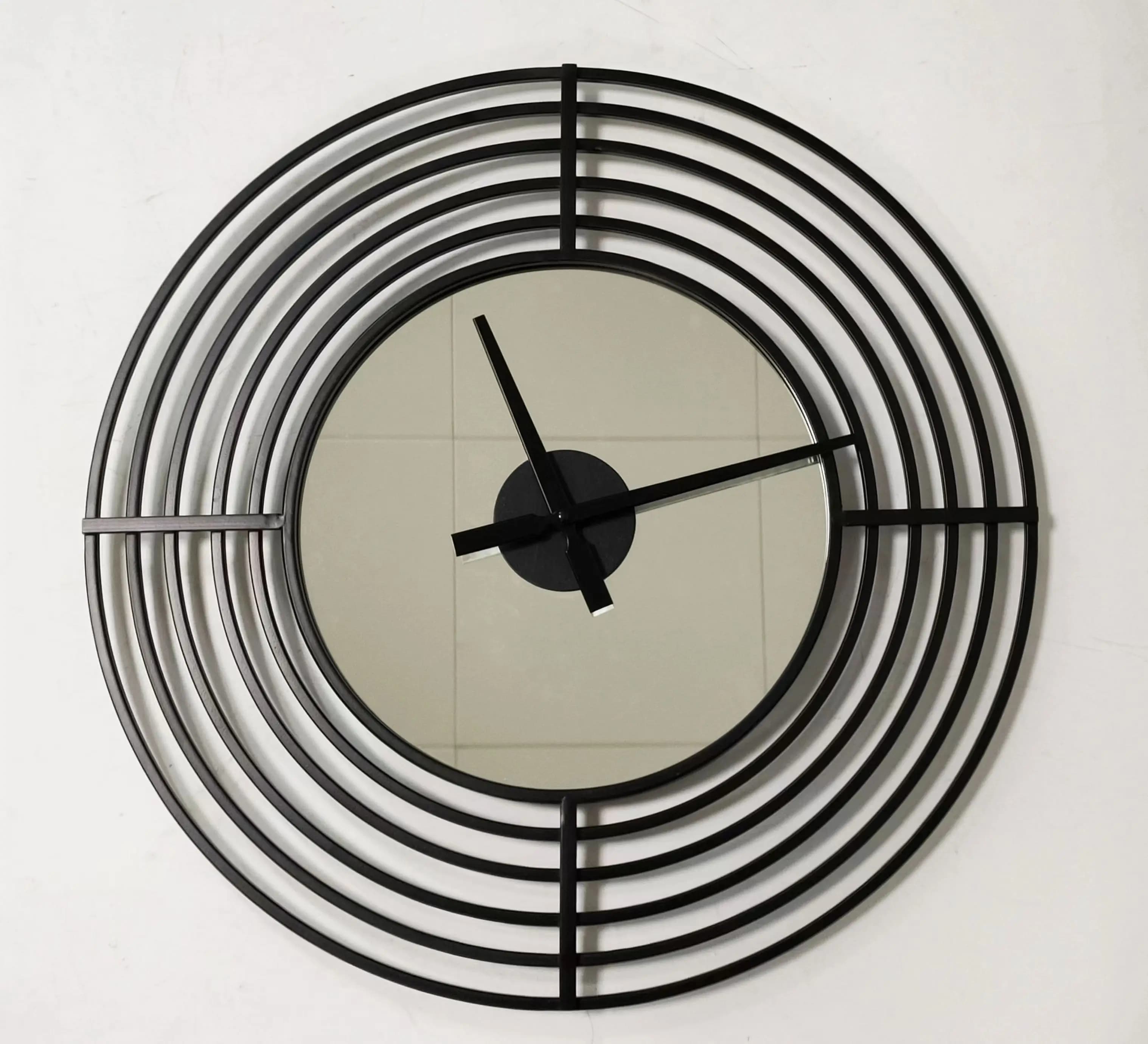 Orologio da Parete Decorativo in Metallo con Design Creativo 60*60cm, Grande Orologio Rotondo Nero per Soggiorno