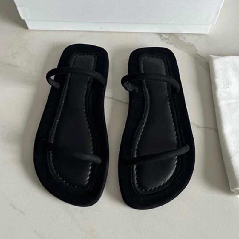 Sandali Minimalisti Eleganti da Donna con Cinturini Piatti in Vera Pelle Fatti a Mano, Collezione Estate 2026