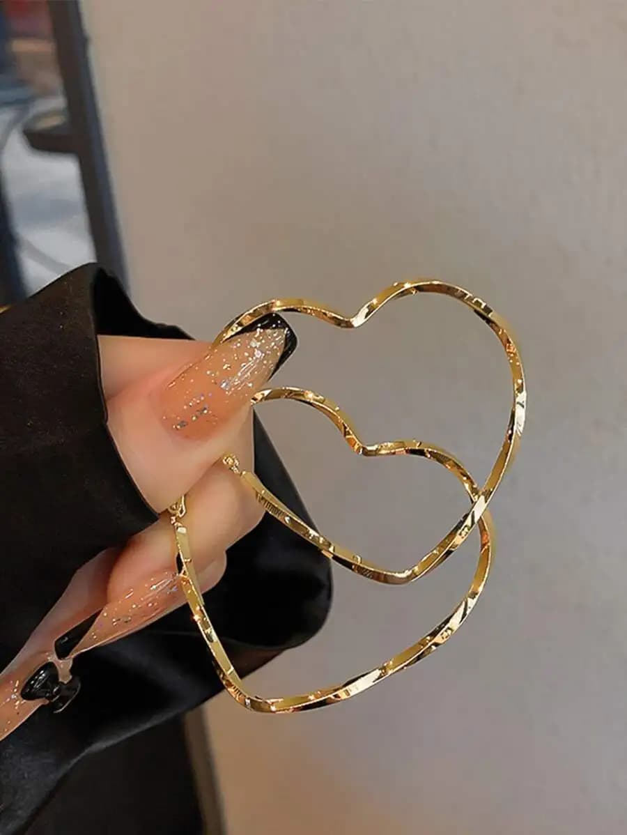 Vintage Heart Shaped Hoop Earrings For Women Exaggerated Retro Fashion Jewelry