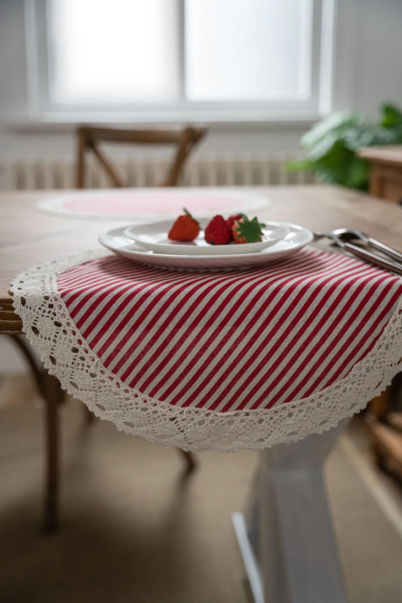 1/2/6 PC Red Striped Table Runner With Crochet Lace Trim, Rustic Farmhouse Dining Table Decor For Kitchen, Party & Holiday Use