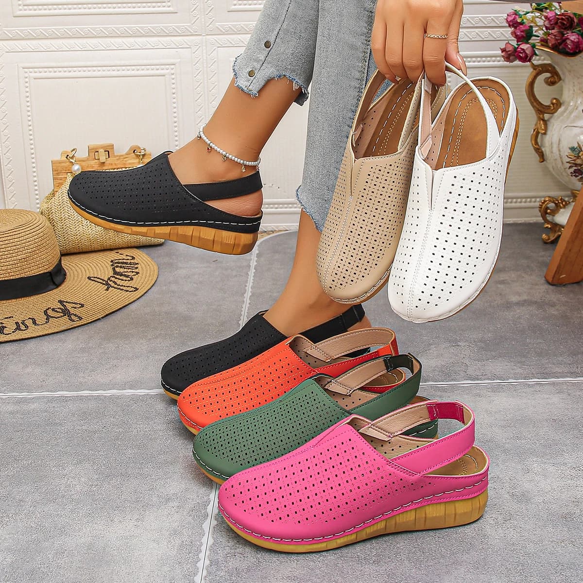 Ciabatte da Donna 2026 Nuove Ciabatte con Plateau Scavate Scarpe da Spiaggia da Esterno Donna Slip-on Comode Mules Sandali Leggeri da Donna