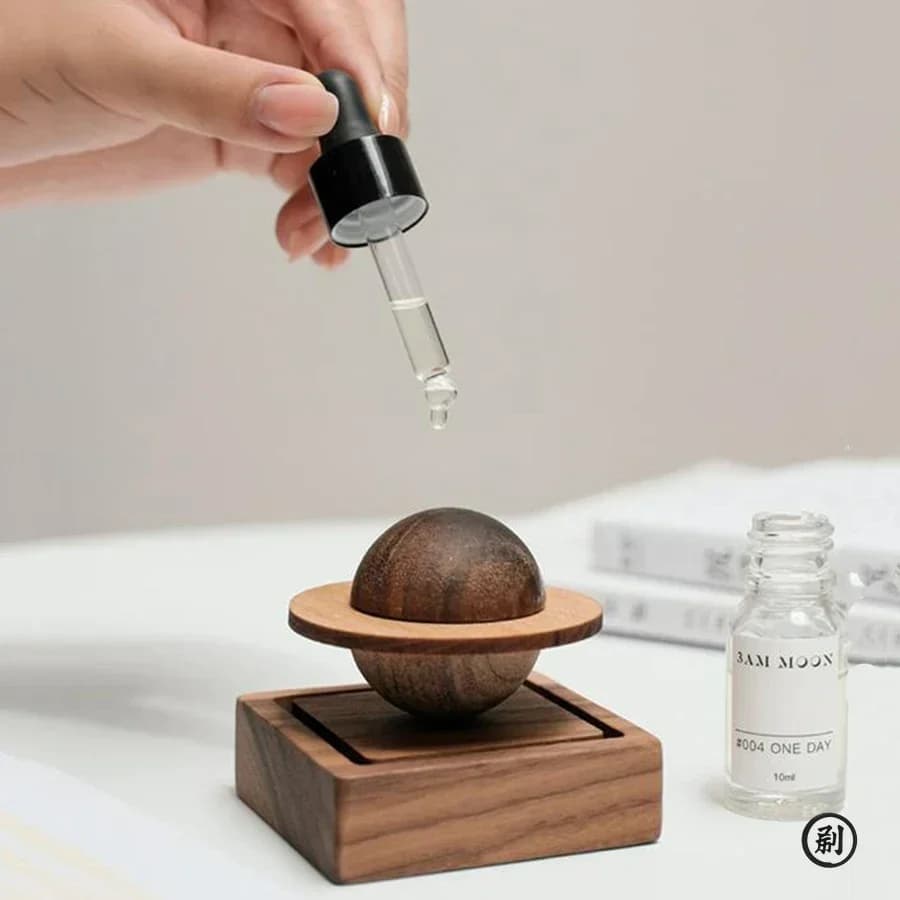 1Pcs Jupiter Shaped Wood Scent Diffuser No Essential Oil Needed Aroma Ornament Home Decors Dorm Room Fresh Air Gifts For Friends