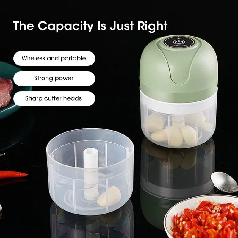 Tritatutto Elettrico Portatile USB da 250ml per Aglio, Carne e Verdure - Gadget da Cucina