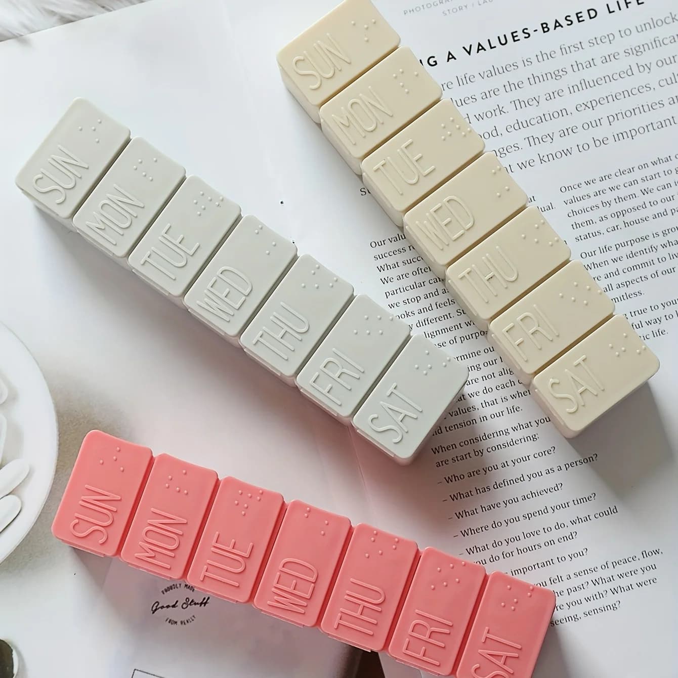 7 Days Braille Weekly Pills Container for Laptop Medicines Vitamin Case for Fish Oil Supplements