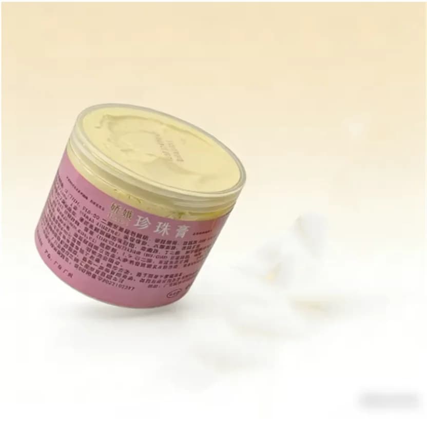 Whey Body Scratching Vitamin C 250g with Hydrolyzed Pearl and Ginseng Panax, Illuminating Cream and Viso Serum